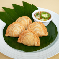 THAI CURRY PUFF